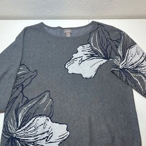 Chico’s Navy White Gray Floral Sweater Chico’s Size 2 / 12-14